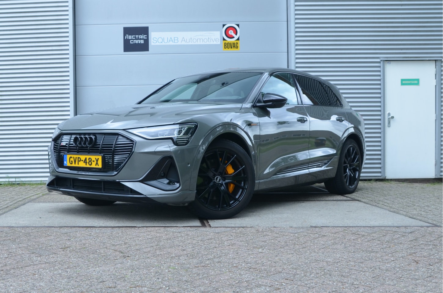 Audi e-tron - 50 quattro S edition 71 kWh Pano, 21' Zomer & winterbanden - AutoWereld.nl