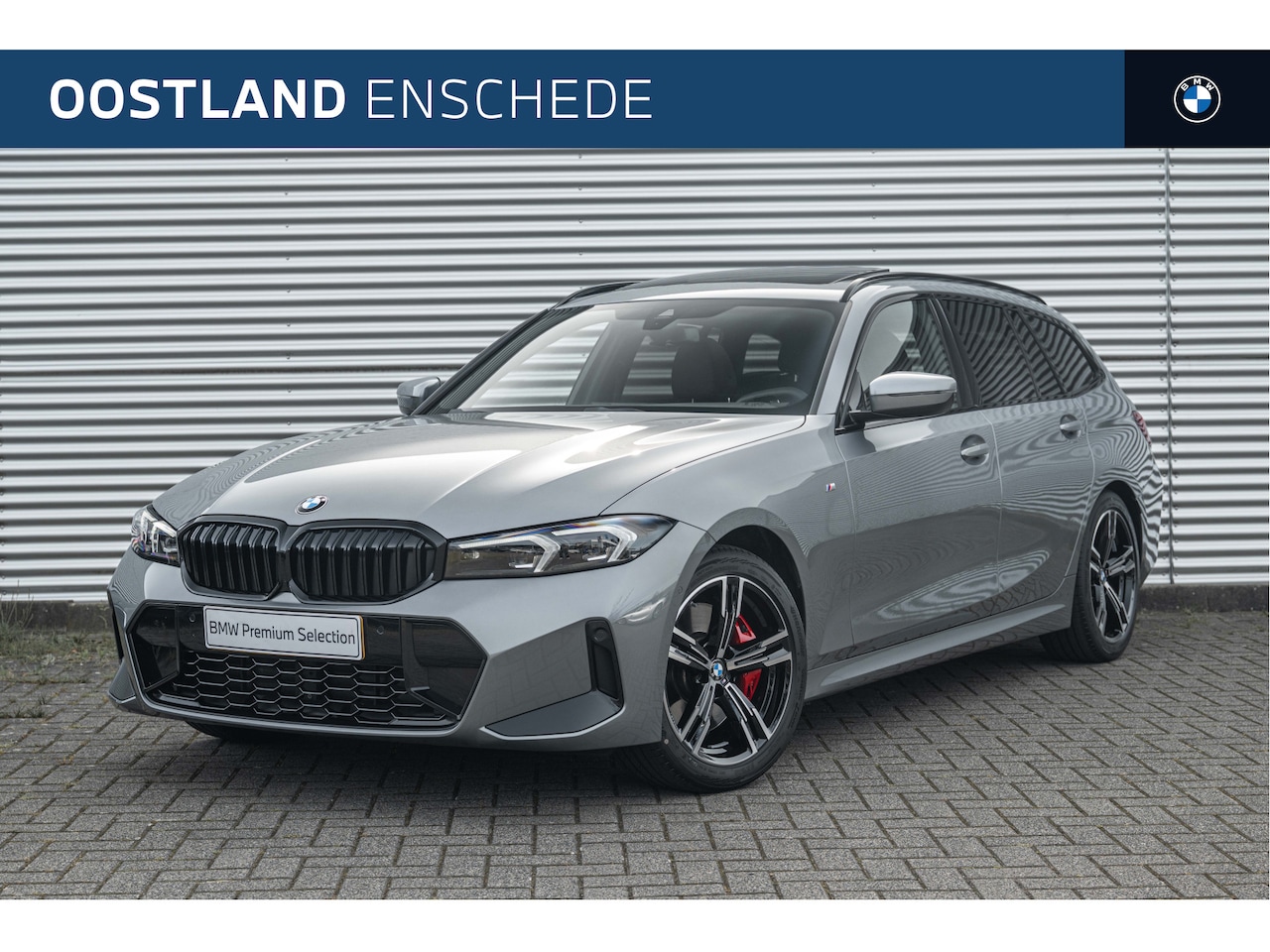 BMW 3-serie Touring - 330i xDrive M Sport Automaat / Trekhaak / Panoramadak / Sportstoelen / Comfort Access / Ac - AutoWereld.nl