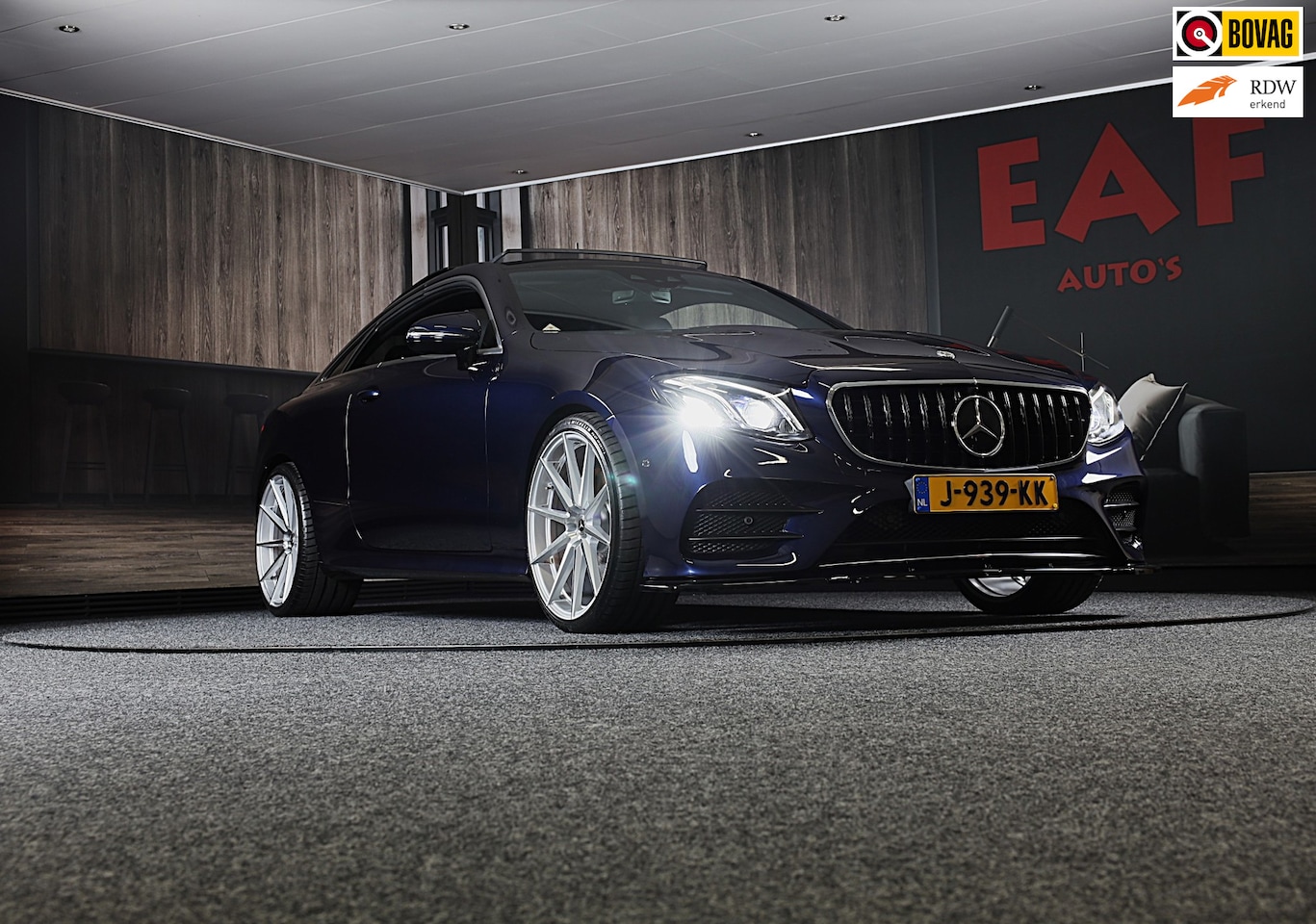 Mercedes-Benz E-klasse Coupé - 200 AMG Line / Aut / Leder / Burmester / Memory / Elek Stoelen / Dig Cockpit / Open Pano / - AutoWereld.nl
