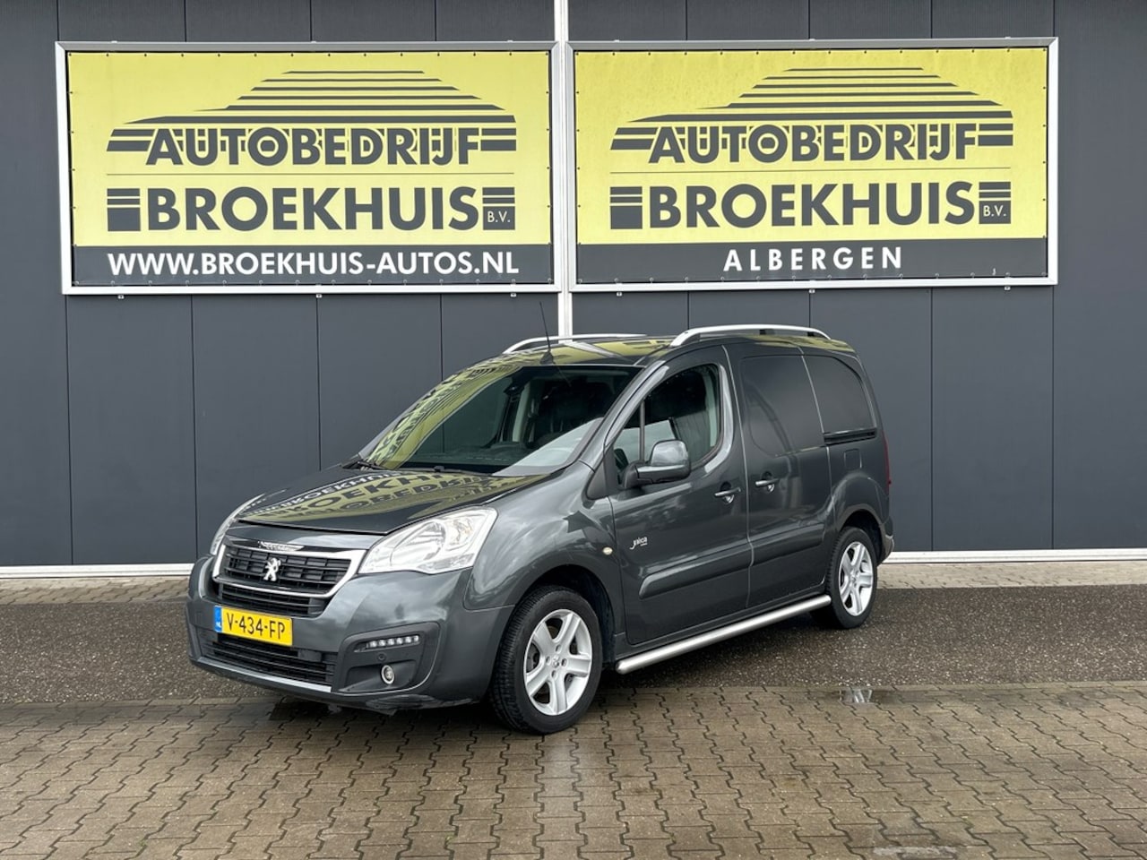 Peugeot Partner - 120 1.6 BlueHDi 100 L1 Première S&S AUTOMATIC - AutoWereld.nl