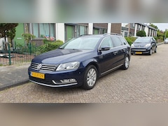 Volkswagen Passat Variant - 1.4 TSI Comfortline Executive Edition BlueMotion Panoramadak, trekhaak