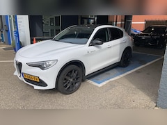 Alfa Romeo Stelvio - 2.0 T AWD B-Tech | All Season Banden | Apple Carplay/Android Auto | Afneembare Trekhaak |