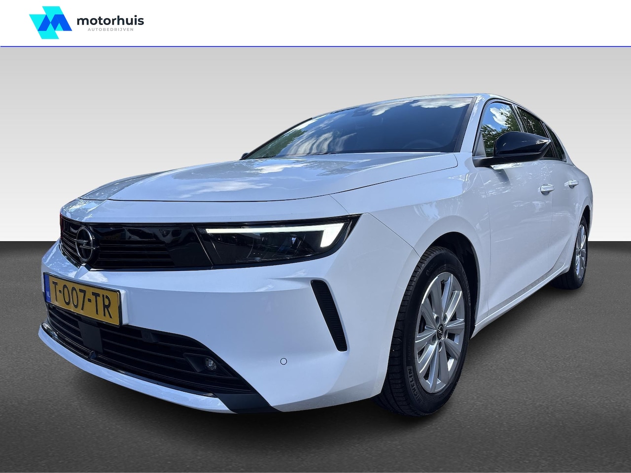 Opel Astra Sports Tourer - 1.2 Business Edition | Achteruitrijcamera | Apple Carplay/Android Auto|telefoonintegratie - AutoWereld.nl