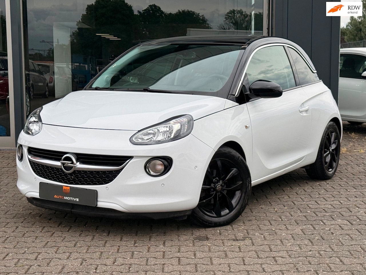 Opel ADAM - 1.4 JAM 120 Jahre / CarPlay / PDC - AutoWereld.nl
