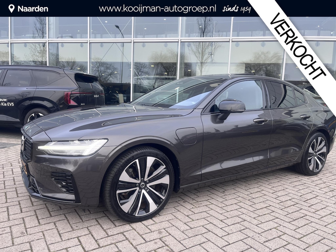 Volvo S60 - Recharge T6 AWD Plus Dark | NL-AUTO | Harman & Kardon | Schuif-/kanteldak | Stoel-& stuurv - AutoWereld.nl