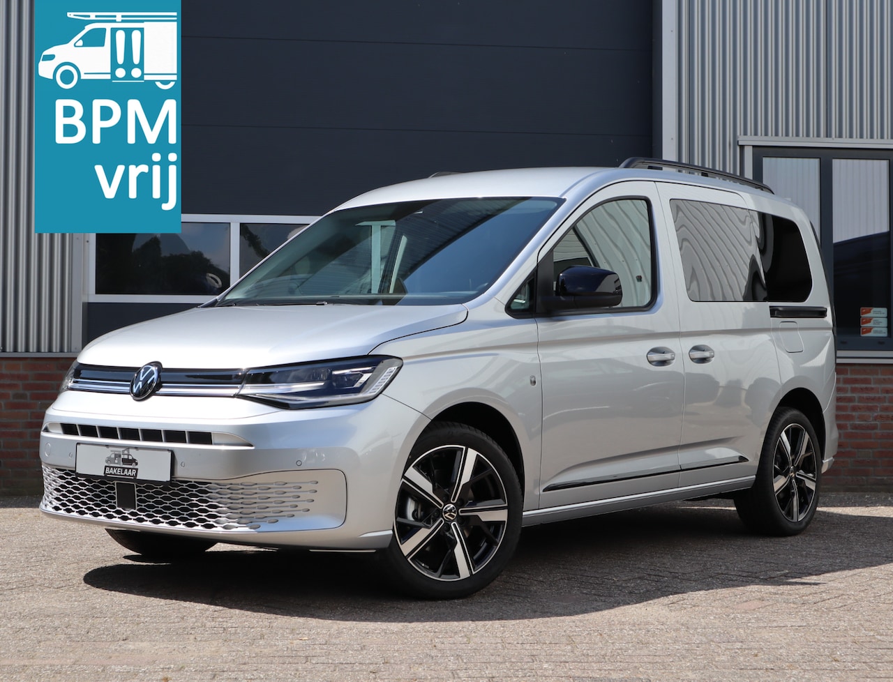 Volkswagen Caddy Cargo - 1.5 TSI DSG, 2X Zijdeur, A-klep, 18" LMV, Laadruimte gestoffeerd, Glaspanelen etc. - AutoWereld.nl