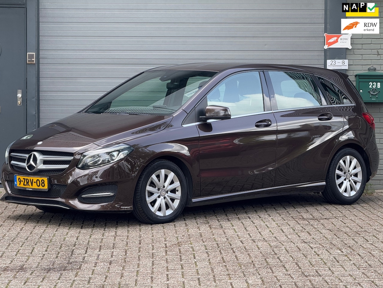 Mercedes-Benz B-klasse - 180 CDI Blue Efficiency Lease Edition 180 CDI Blue Efficiency Lease Edition - AutoWereld.nl