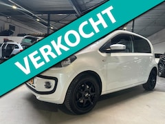 Volkswagen Up! - 1.0 high up Panoramadak/Leder/Dealer onderhouden/Apk nieuw