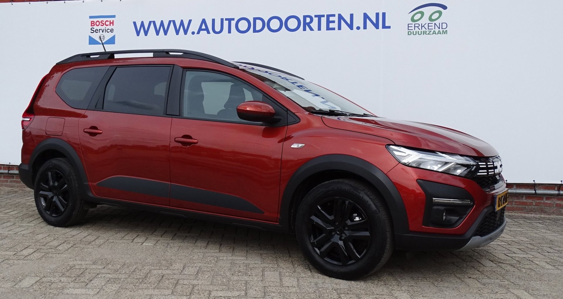 Dacia Jogger - 1.0 TCe Comfort 5p.|CAR-PLAY|TREKHAAK - AutoWereld.nl