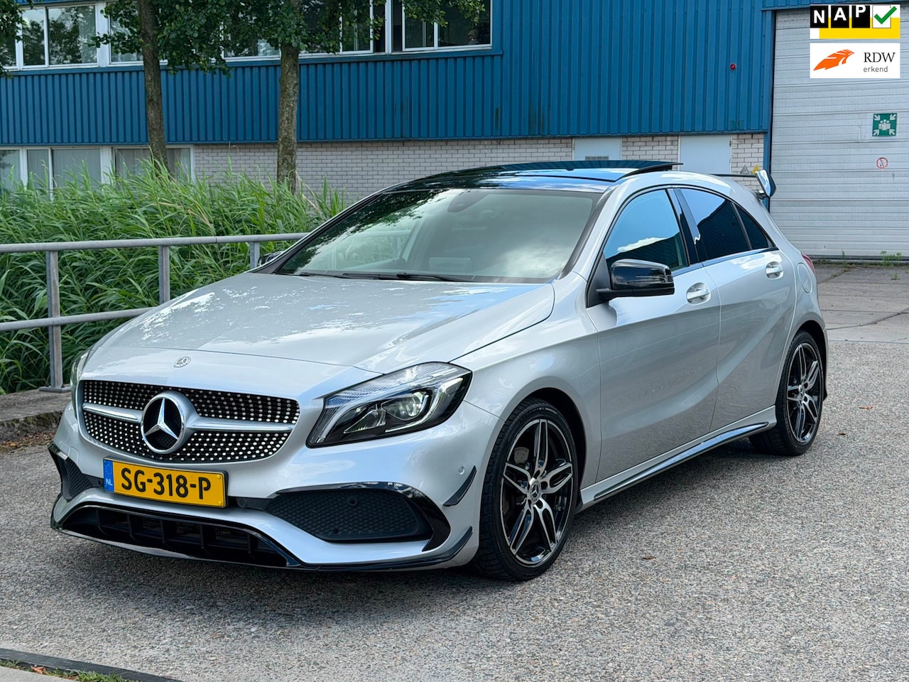 Mercedes-Benz A-klasse - 160 A35 AMG-Line Pano! Automaat! Navi! Camera! NAP! APK! - AutoWereld.nl