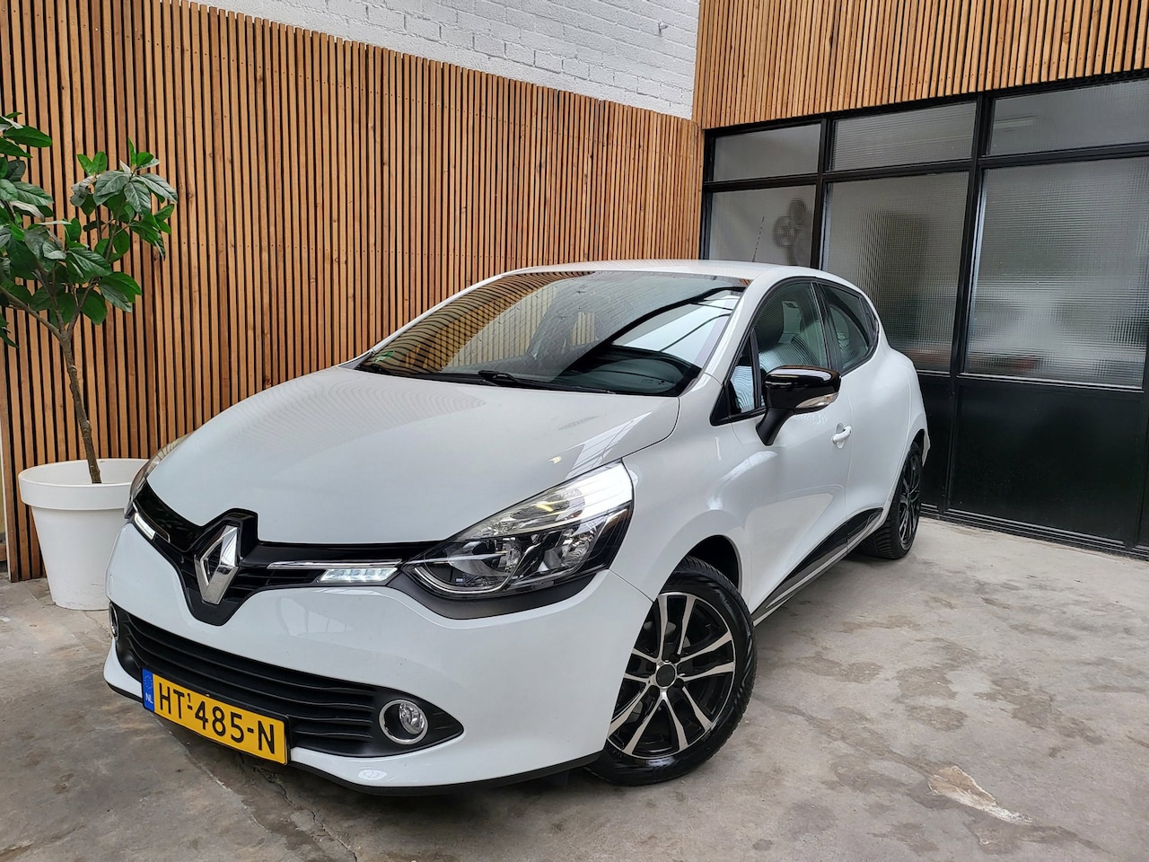 Renault Clio - 0.9 TCe Top staat - AutoWereld.nl