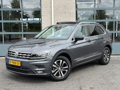 Volkswagen Tiguan - 1.5 TSI ACT Highline Business R |SCHUIFDAK|TREKHAAK|