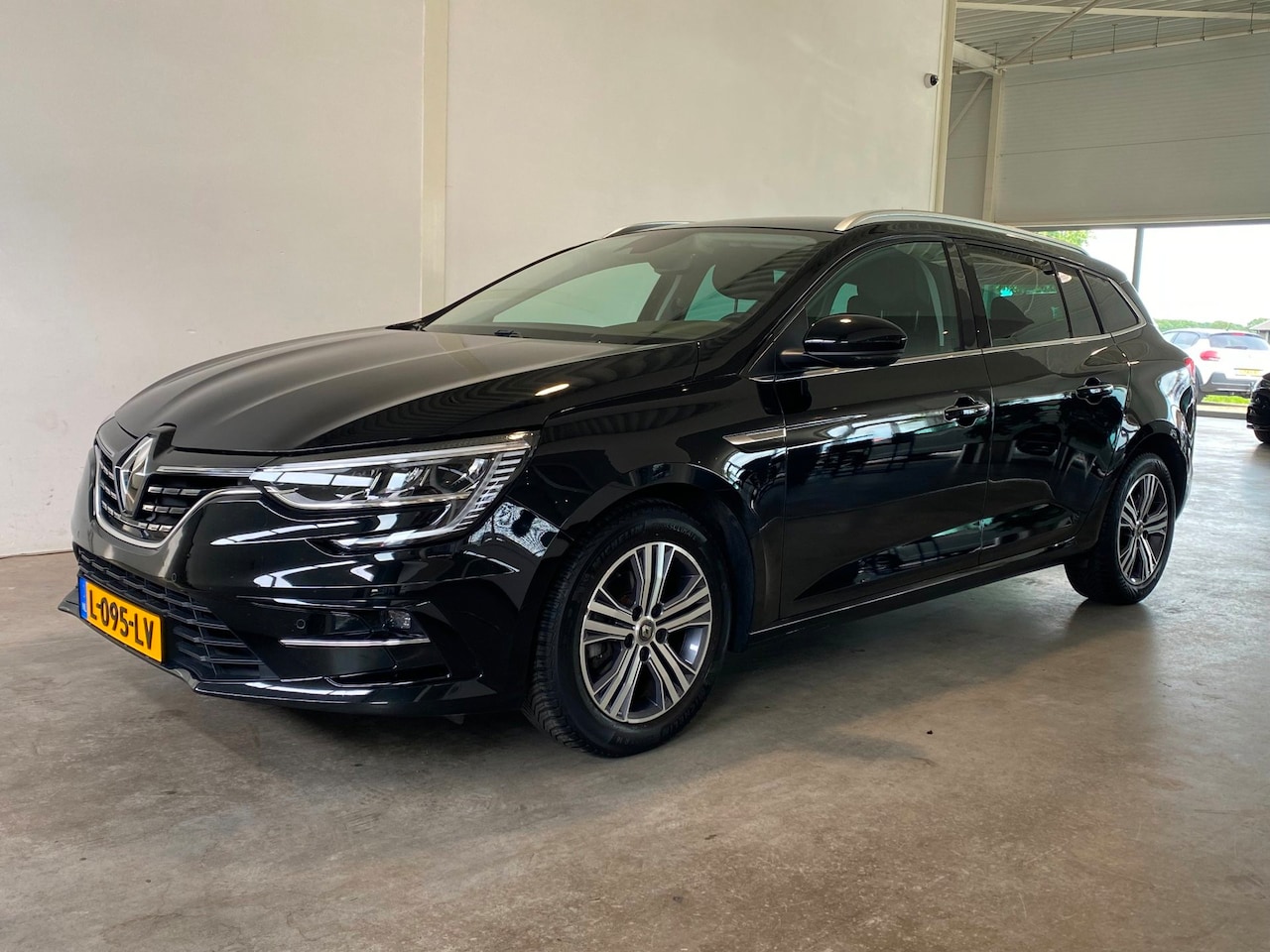 Renault Mégane Estate - 1.3 TCe Automaat Trekhaak NL-auto - AutoWereld.nl