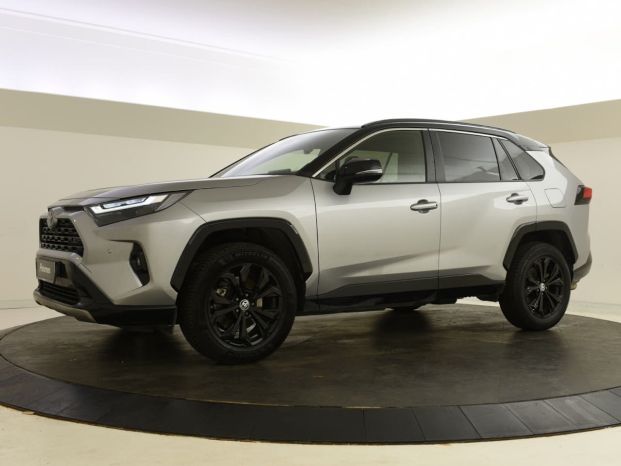 Toyota RAV4 - 2.5 Hybrid Style Bi Tone | Elektr. Achter Klep | Carplay - AutoWereld.nl