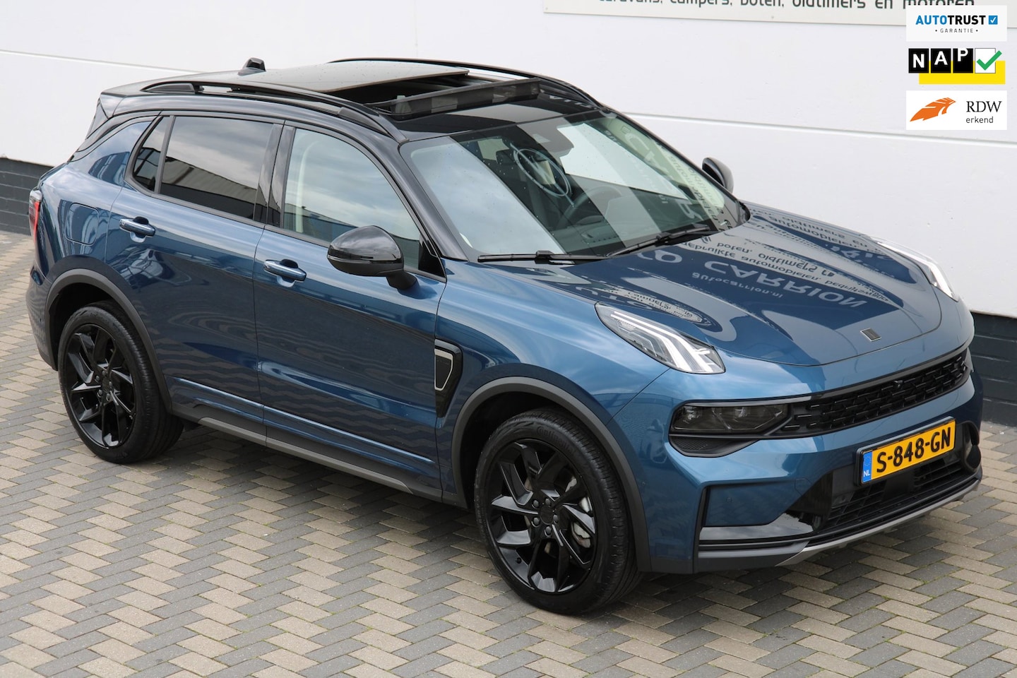 Lynk & Co 01 - 1.5 PHEV Black Pack 262PK 360° Camera Snellader - AutoWereld.nl