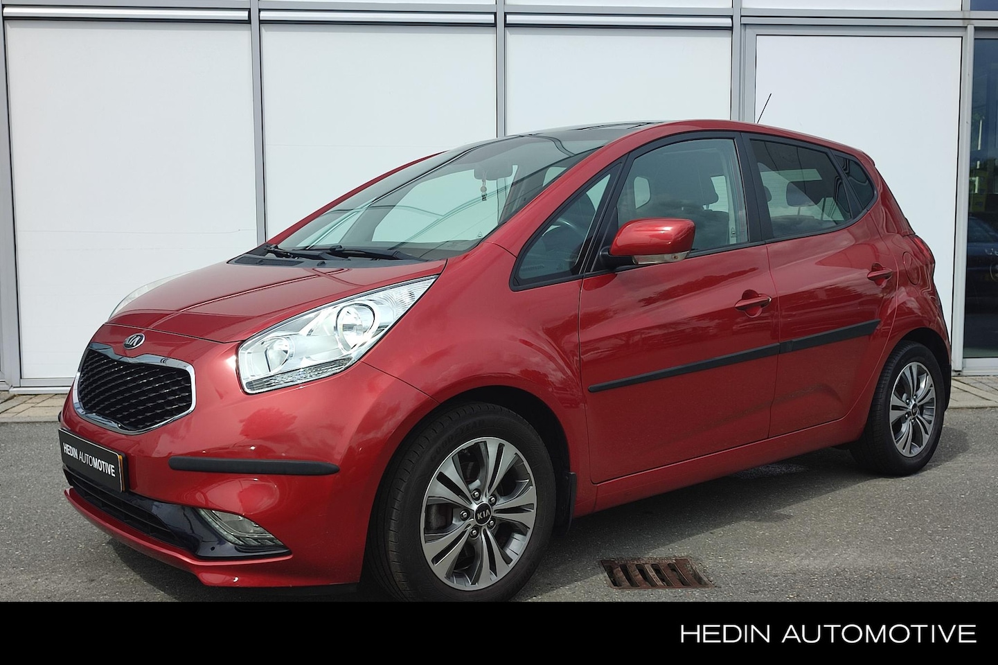 Kia Venga - 1.4 CVVT ExecutiveLine | Stoel en stuurverwarming | Panoramadak | Achteruitrijcamera  | Na - AutoWereld.nl