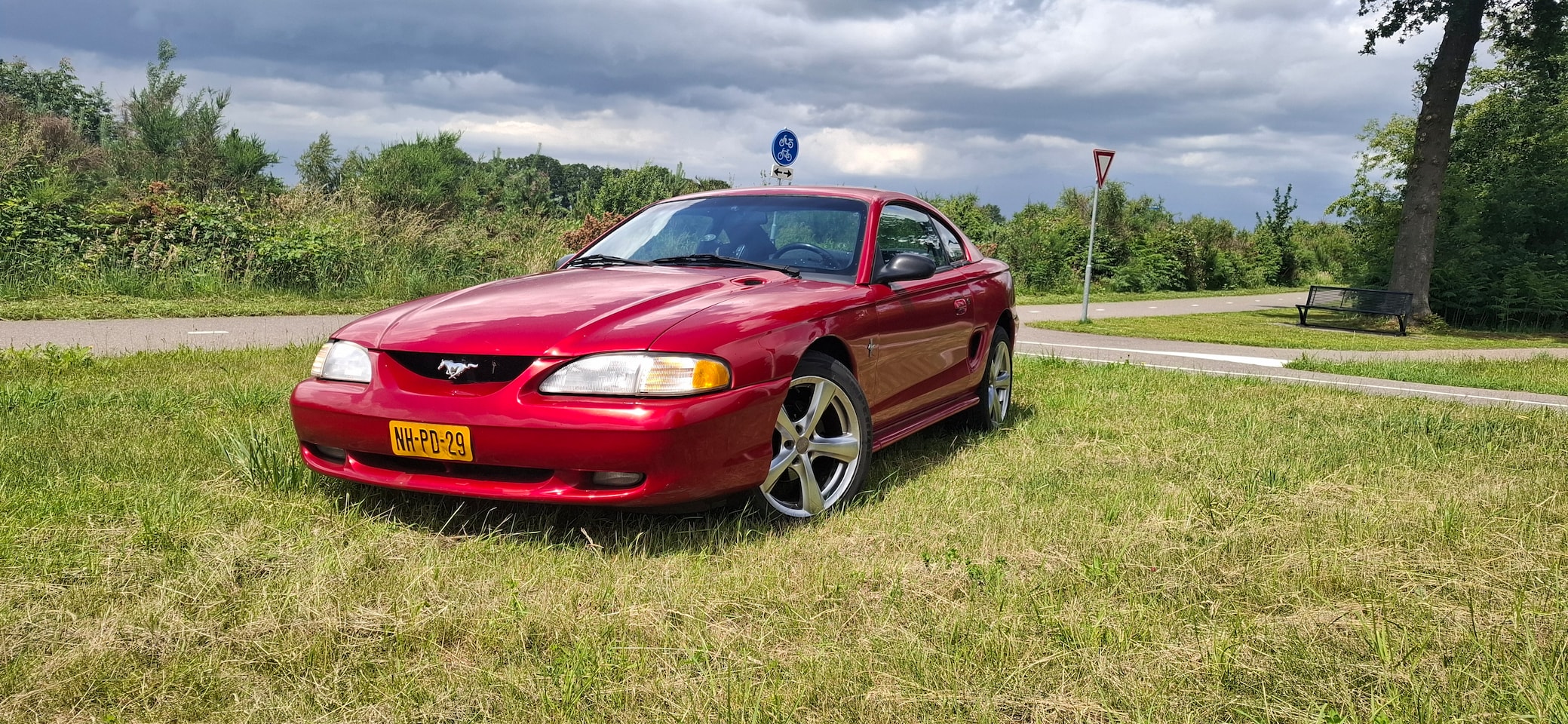 Ford Mustang - 3.8 Coupé Handgeschakeld - AutoWereld.nl