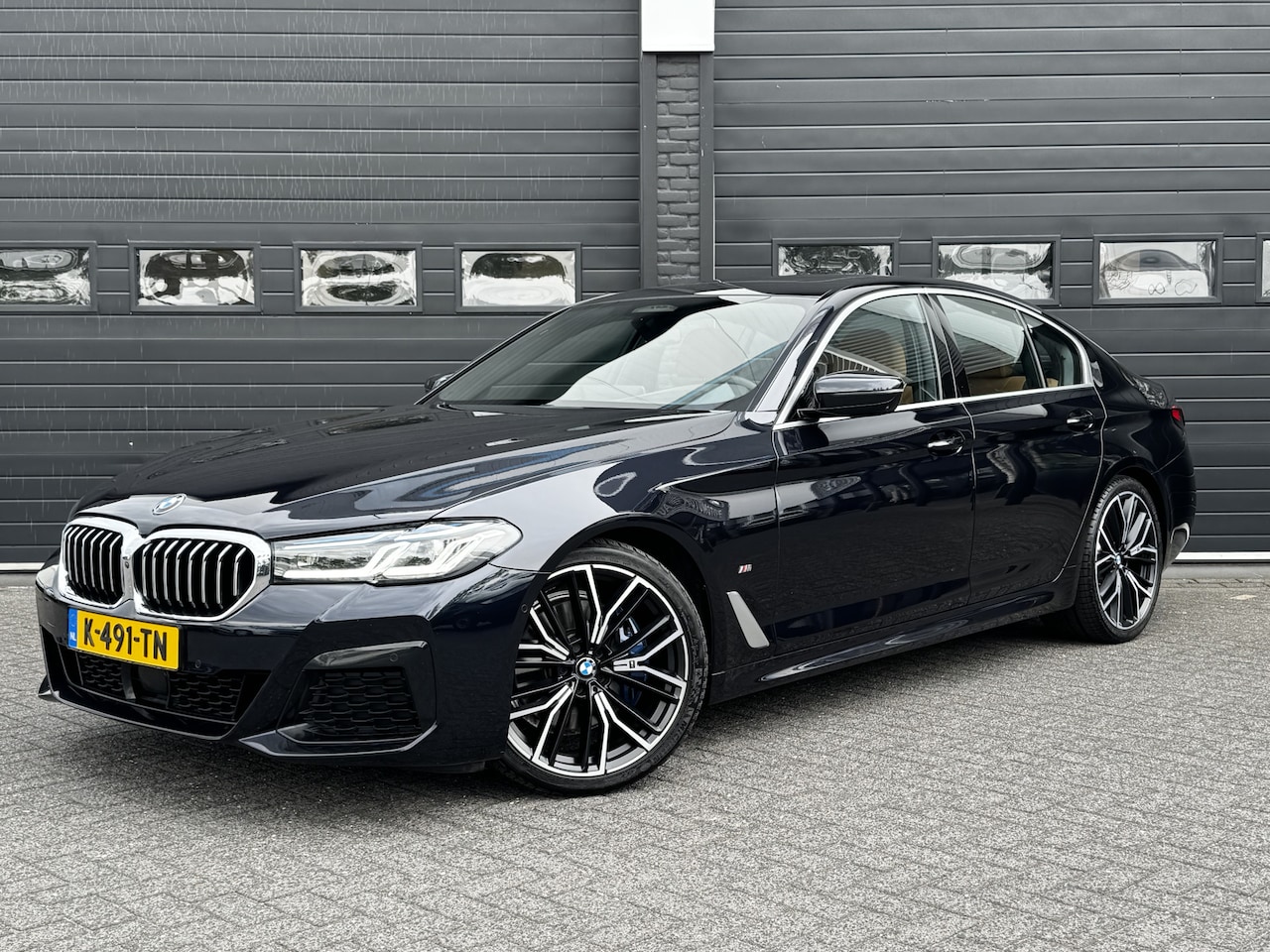 BMW 5-serie - 530i High Executive | Pano | Head up |  Laser | H&K Audio | 360 Camera | €36.900,- Incl. B - AutoWereld.nl