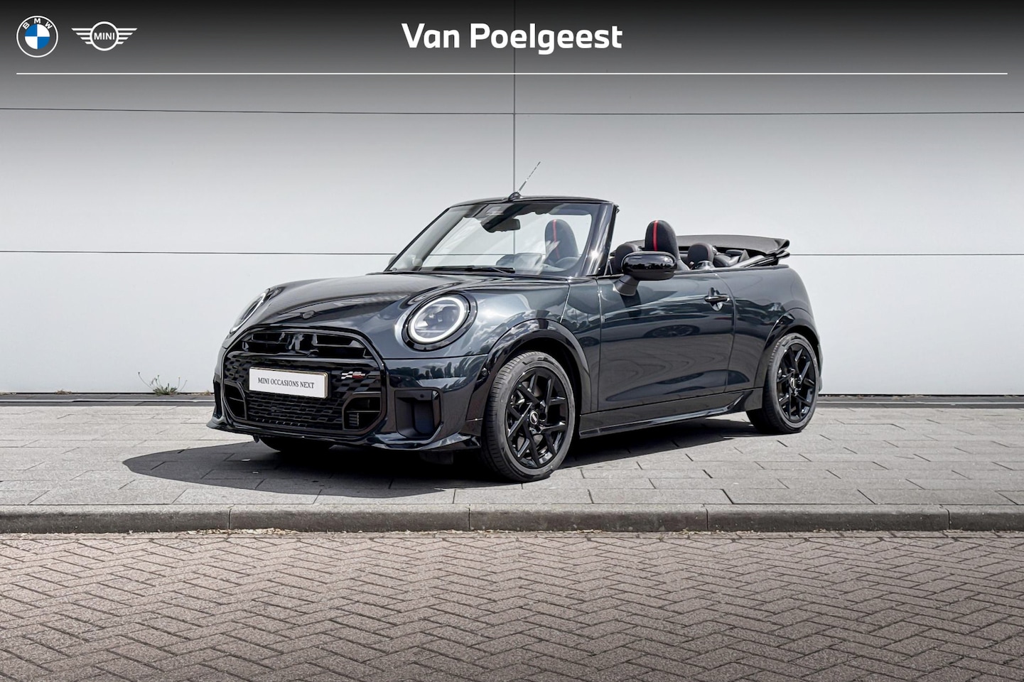 MINI Cabrio - Cooper 2.0 Cooper C John Cooper Works M | 17 Inch John Cooper Works Sprint Spoke black - AutoWereld.nl