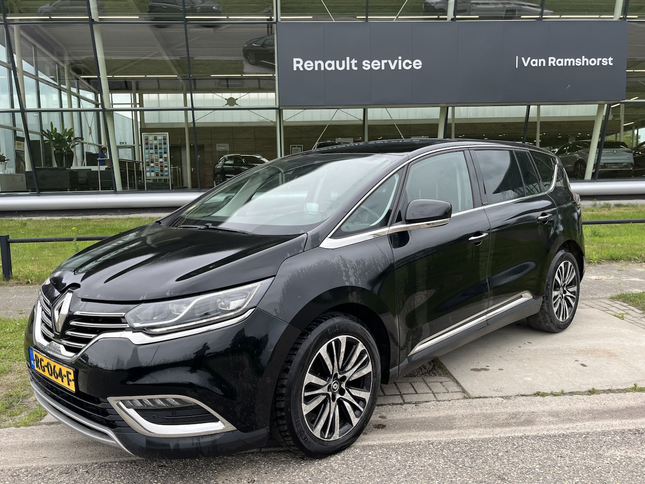 Renault Espace - 1.6 dCi Initiale Paris 160PK / Export ! / Trekhaak / Camera / Panoramadak / - AutoWereld.nl