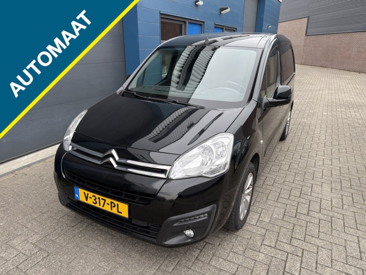 Citroën Berlingo - 1.6BLUEHDI 100 AUTOMAAT NAVI Zwart LMV Camera!! - AutoWereld.nl