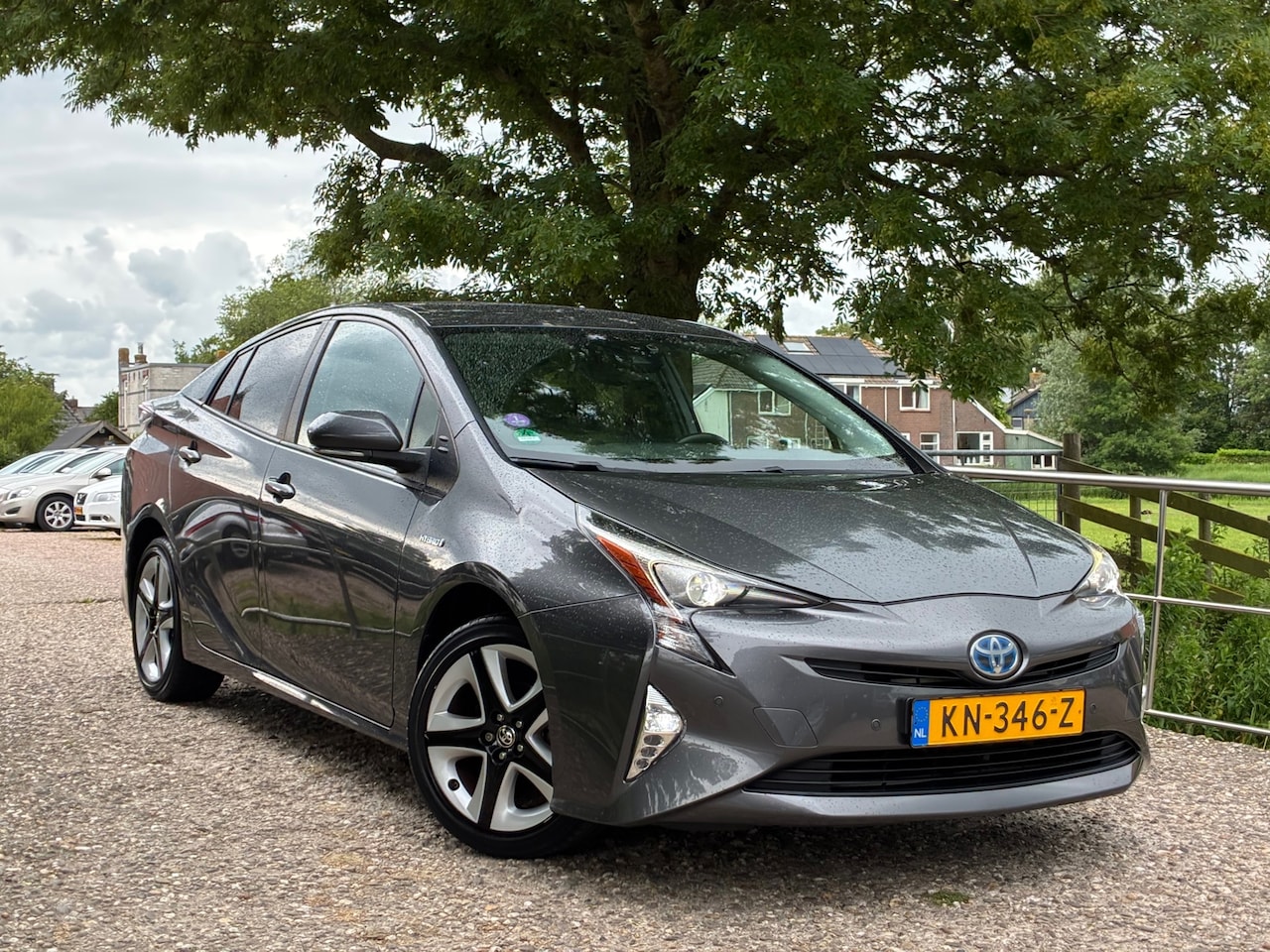 Toyota Prius - 1.8 Dynamic | Navi + Clima + Cruise + Camera + Nap nu € 16.975,-!! - AutoWereld.nl