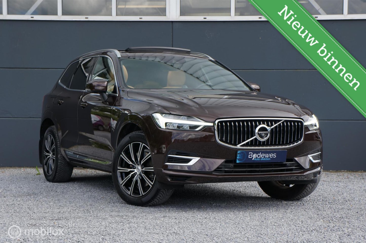 Volvo XC60 - 2.0 T8 Twin Engine AWD Inscription B&W Pano HUD ! - AutoWereld.nl