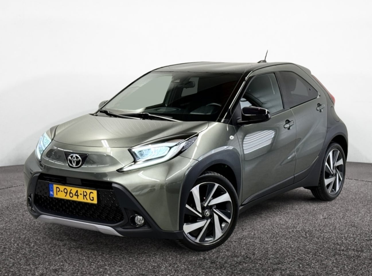 Toyota Aygo X - 1.0 VVT-i Envy| JBL| Camera| Adap.Cruise| 18''inch| LED - AutoWereld.nl