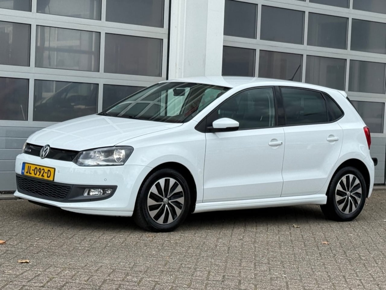 Volkswagen Polo - 1.0 TSI 95PK 5-Drs Airco Navi Camera Cruise NW APK! - AutoWereld.nl
