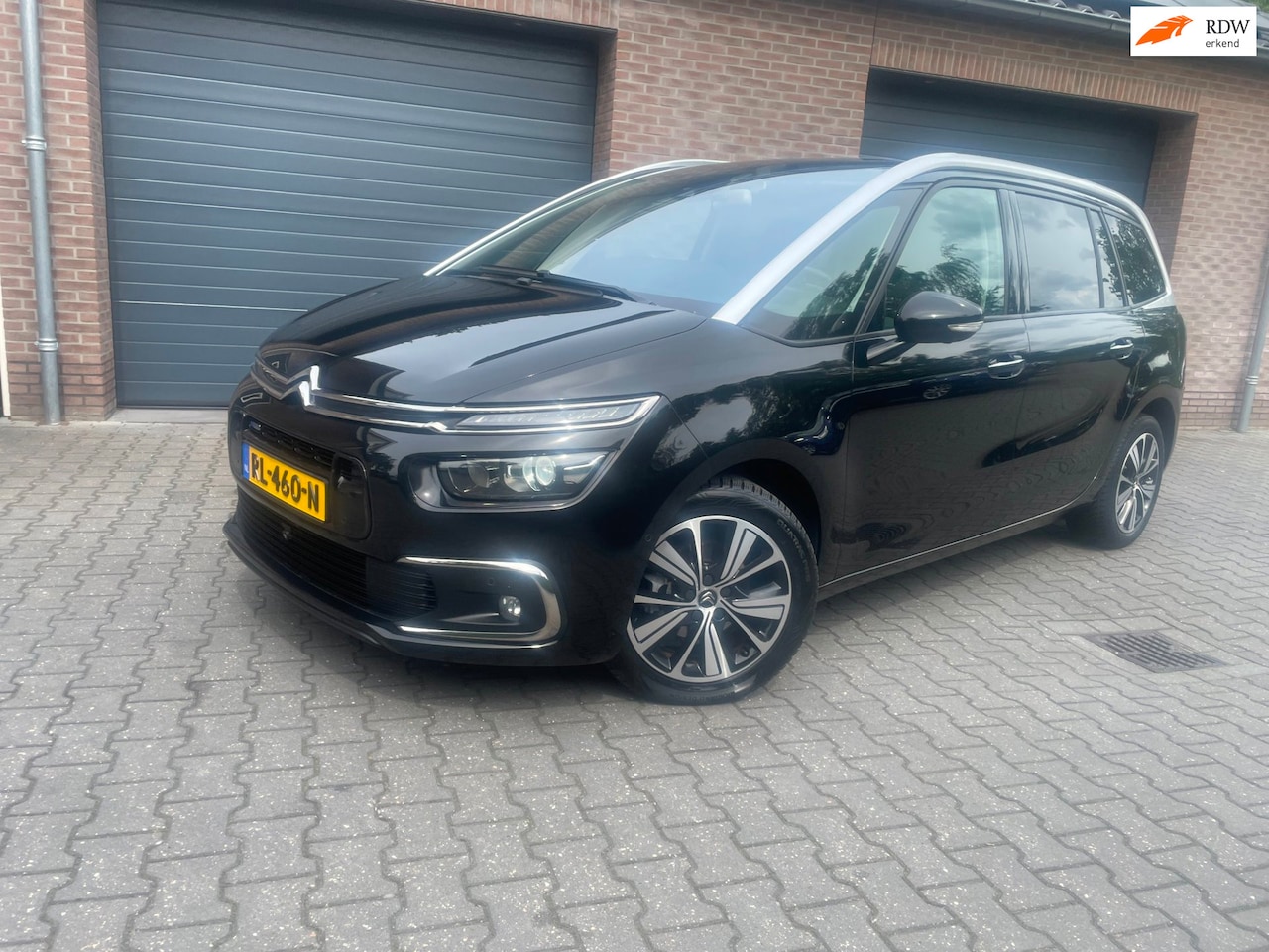 Citroën Grand C4 Picasso - 1.2 PureTech Shine CAMERA NAVI ECC 2017 - AutoWereld.nl