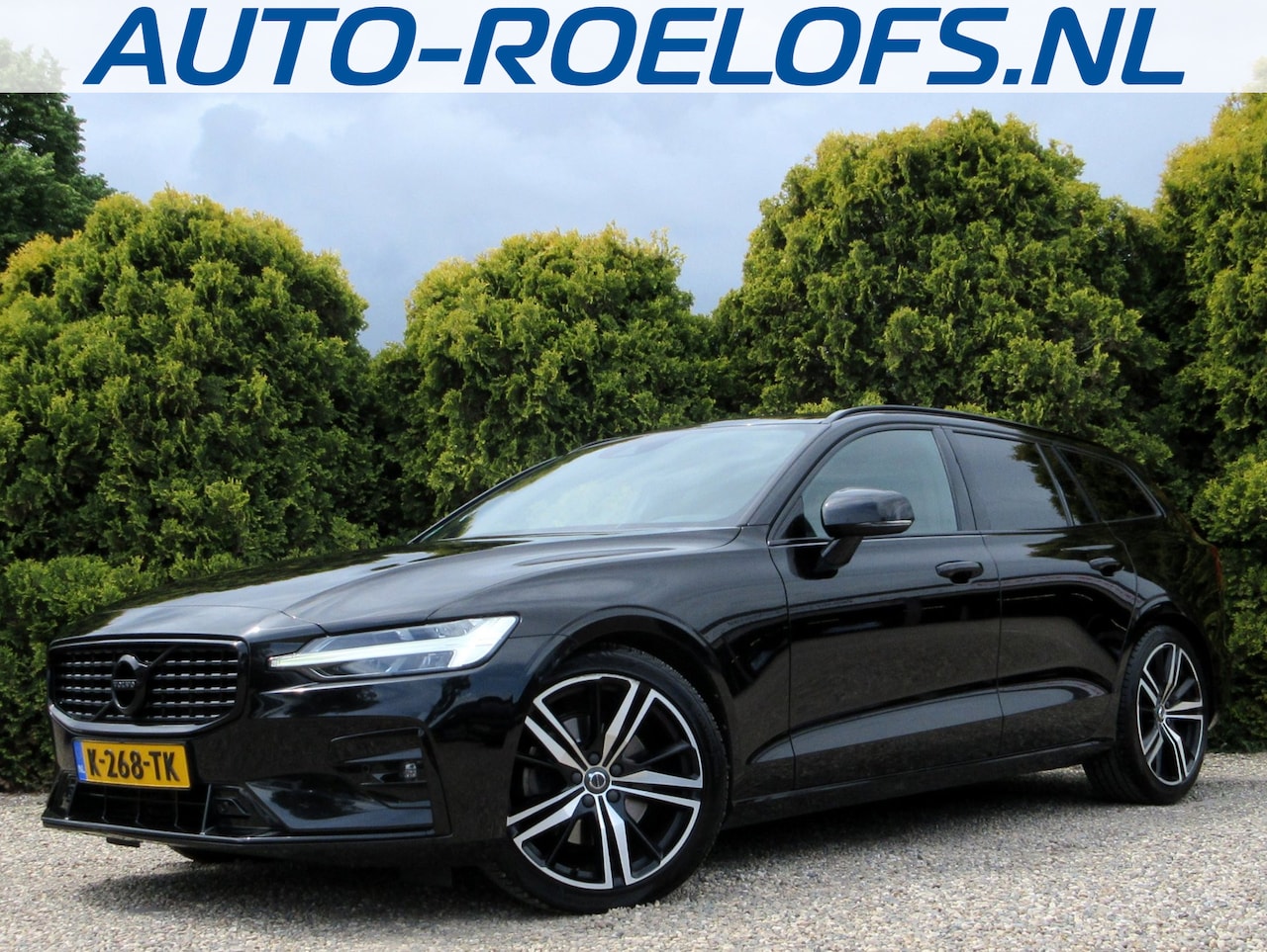 Volvo V60 - 2.0 B3 R-Design Automaat * Pano * Trekhaak * - AutoWereld.nl