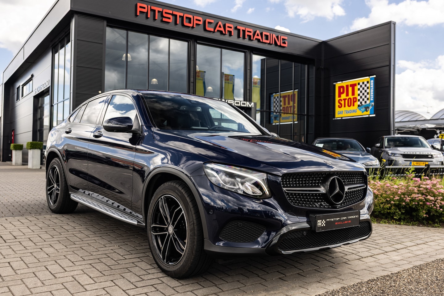 Mercedes-Benz GLC-klasse Coupé - 250 4MATIC 250 4MATIC, AMG, Treeplanken, Camera, MANUFAKTUR Blauw! - AutoWereld.nl