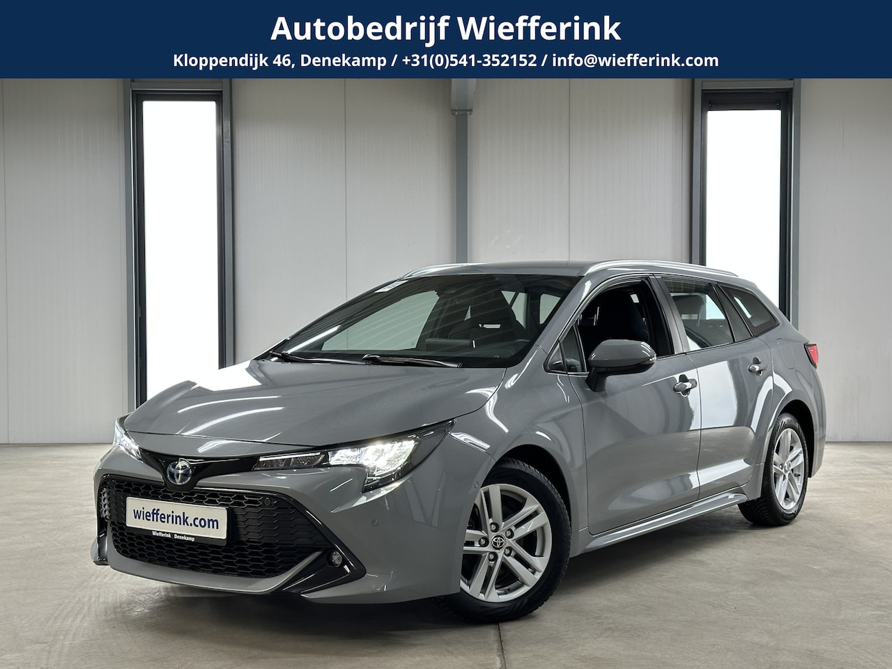 Toyota Corolla Touring Sports - 1.8 Hybrid Business | Navi | Acc | Camera | - AutoWereld.nl