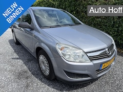 Opel Astra - 1.6 Essentia | Elekt. Ramen | Radio / CD | APK tot 03-12-2026