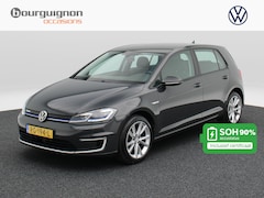 Volkswagen e-Golf - 136 Pk Automaat | Full LED | Stoelverwarming | Adaptive Cruise | Climatronic | Warmte Pomp