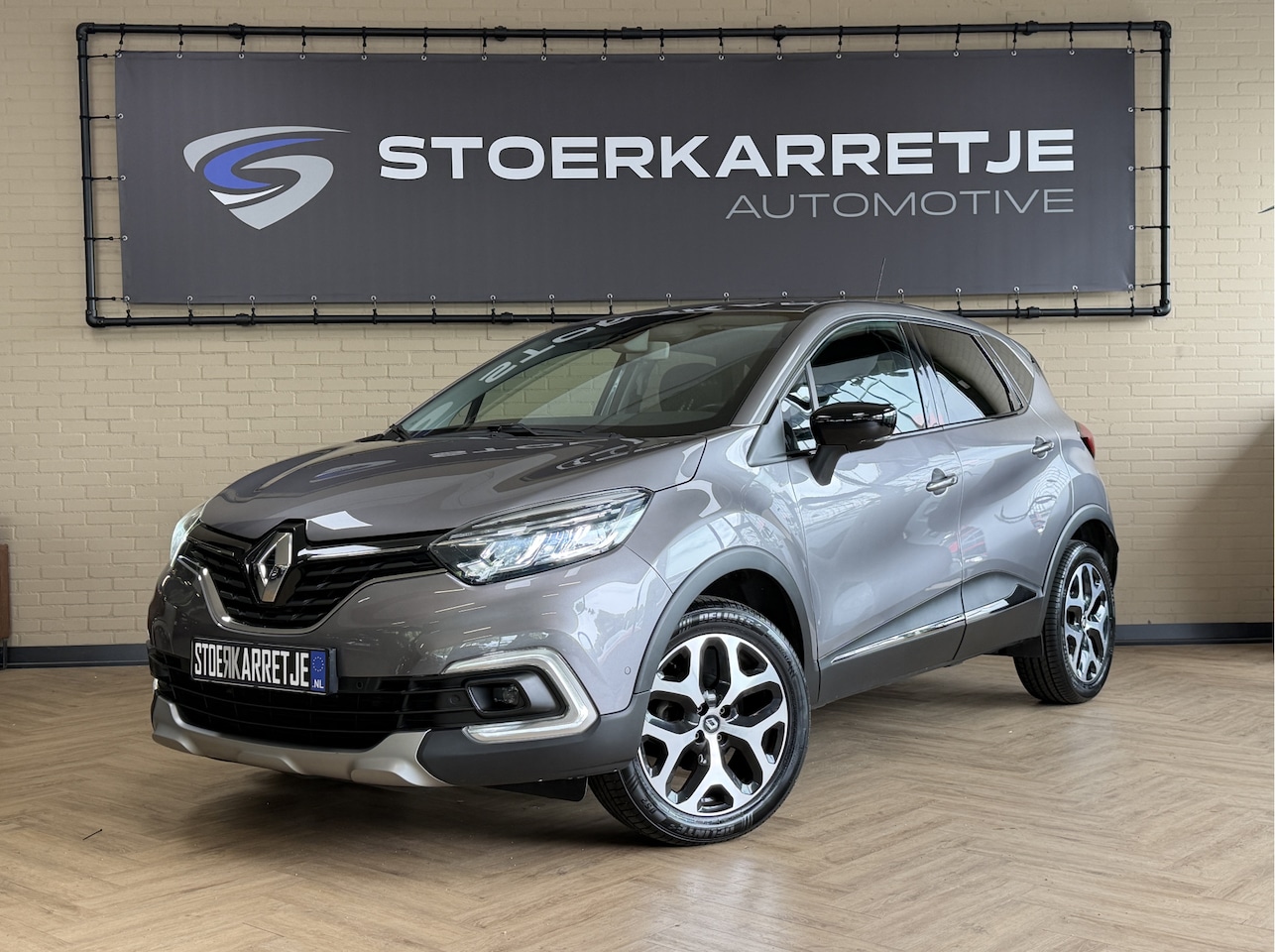 Renault Captur - 0.9 TCe Intens | R-Link Navi | Bose | 17" | Camera | PDC V+A | Led | - AutoWereld.nl