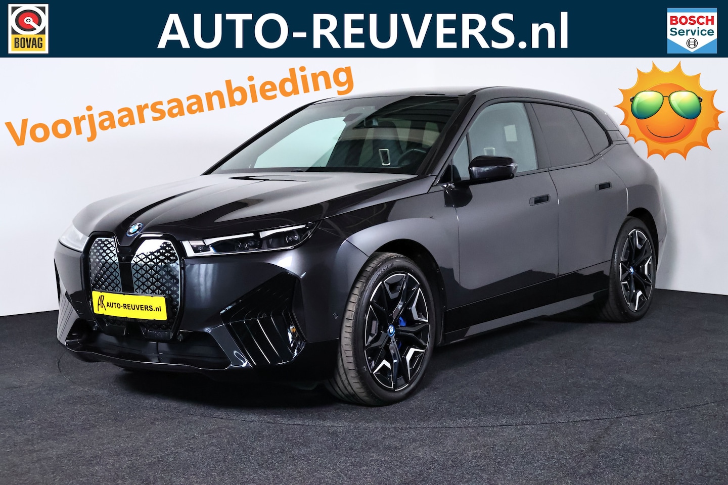 BMW iX - xDrive40 M-Sport SKY Edition 77 kWh / Panorama / HarmanKardon / 3D Camera / Trekhaak - AutoWereld.nl