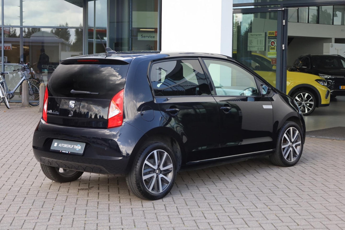 SEAT Mii Electric - electric Plus Electric Plus 83PK / 61kW, Climatronic, lederen stuurwiel, privacy glas, parkeersensoren a - AutoWereld.nl