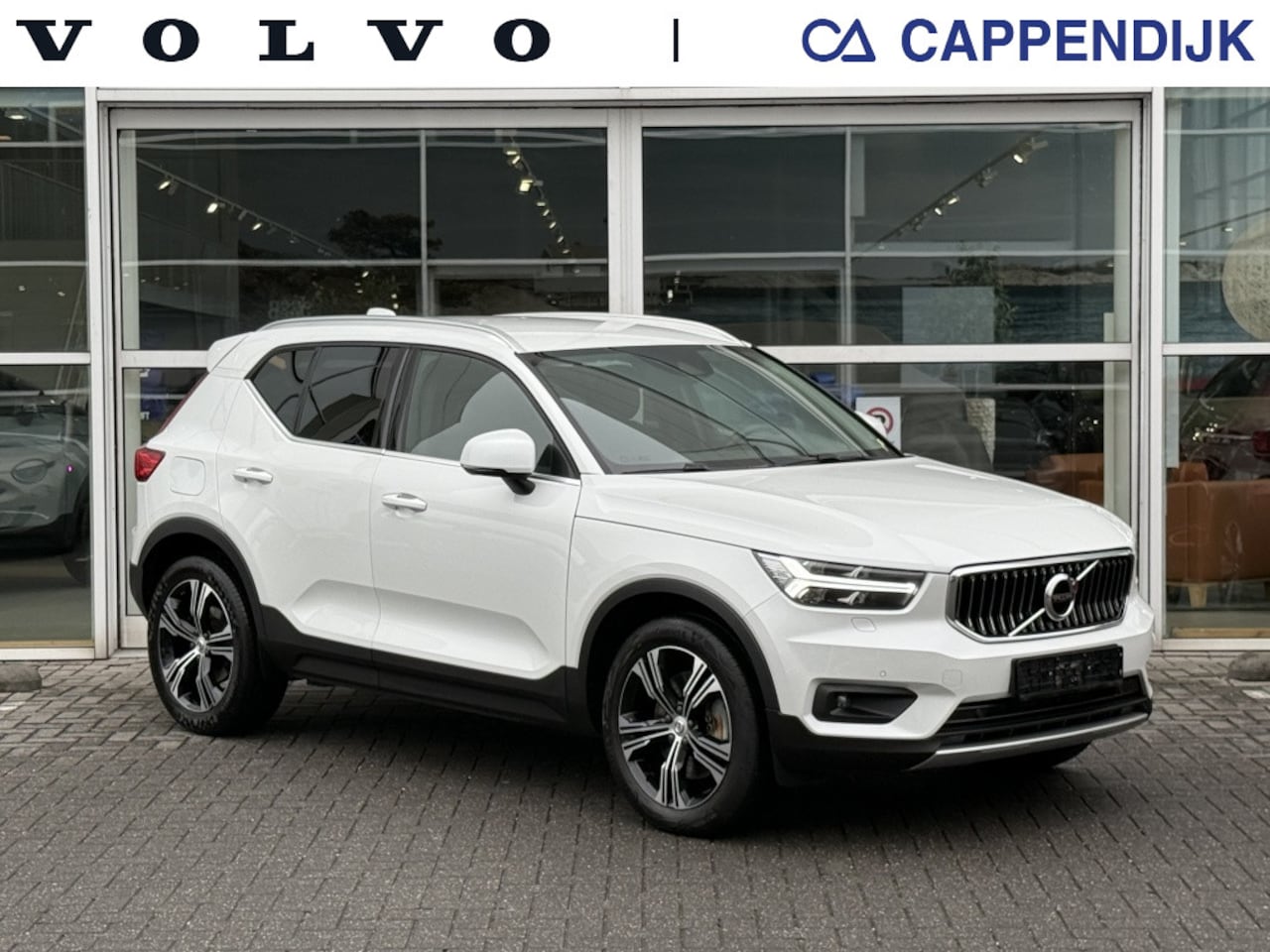 Volvo XC40 - T5 262PK Recharge Inscription| Camera| Stoel+stuur.verw| Keyless - AutoWereld.nl