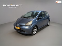Toyota Aygo - 1.0-12V met nieuwe koppeling en APK geleverd