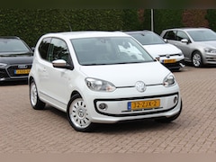 Volkswagen Up! - 1.0 high up BlueMotion / Navigatie / Parkeerhulp achter / Cruise Control / 16'' / Bluetoot