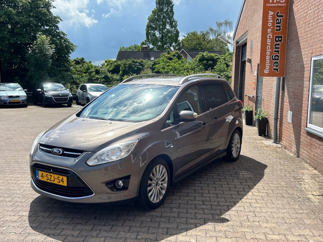 Ford Grand C-Max - GRAND C-MAX 1.0ECOBOOST 125 PK 6 N  7 PERSOONS  NIEUWSTAAT - AutoWereld.nl
