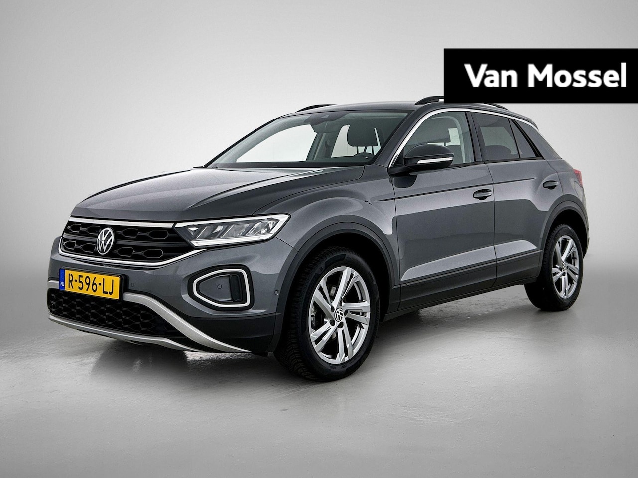 Volkswagen T-Roc - 1.0 TSI Life 75 Edition | 110 PK | Parkeersensoren | Digital Cockpit PRO | Carplay / Andro - AutoWereld.nl