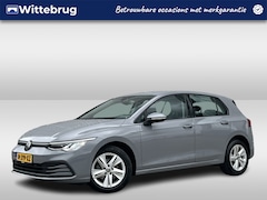 Volkswagen Golf - 1.5 TSI Life / App connect / Parkeersensoren V+A / Stoelverwarming / Lichtmetaal 16 inch /