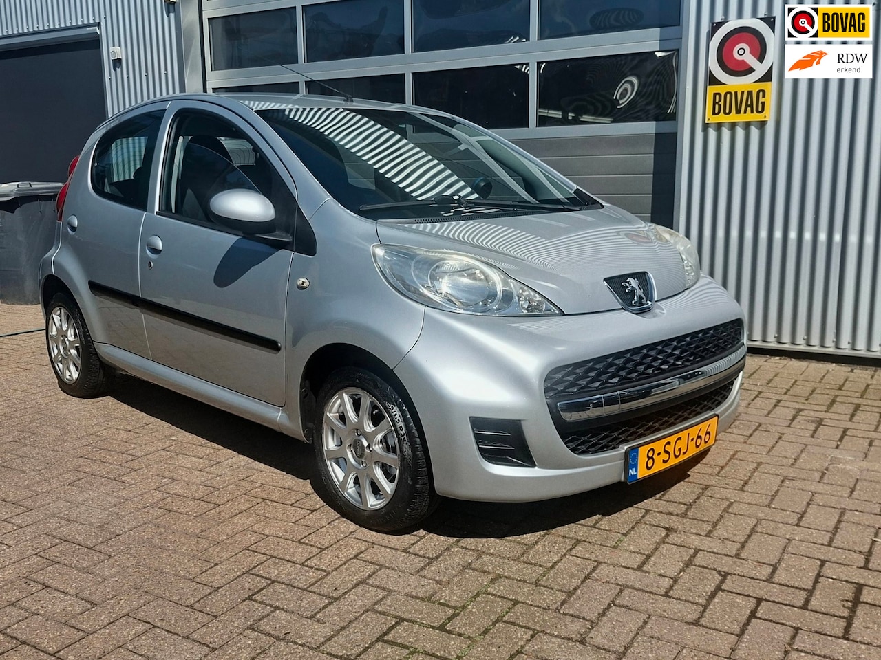 Peugeot 107 - 1.0-12V Urban Move Airco 5 Deurs Lichtmetalen velgen - AutoWereld.nl