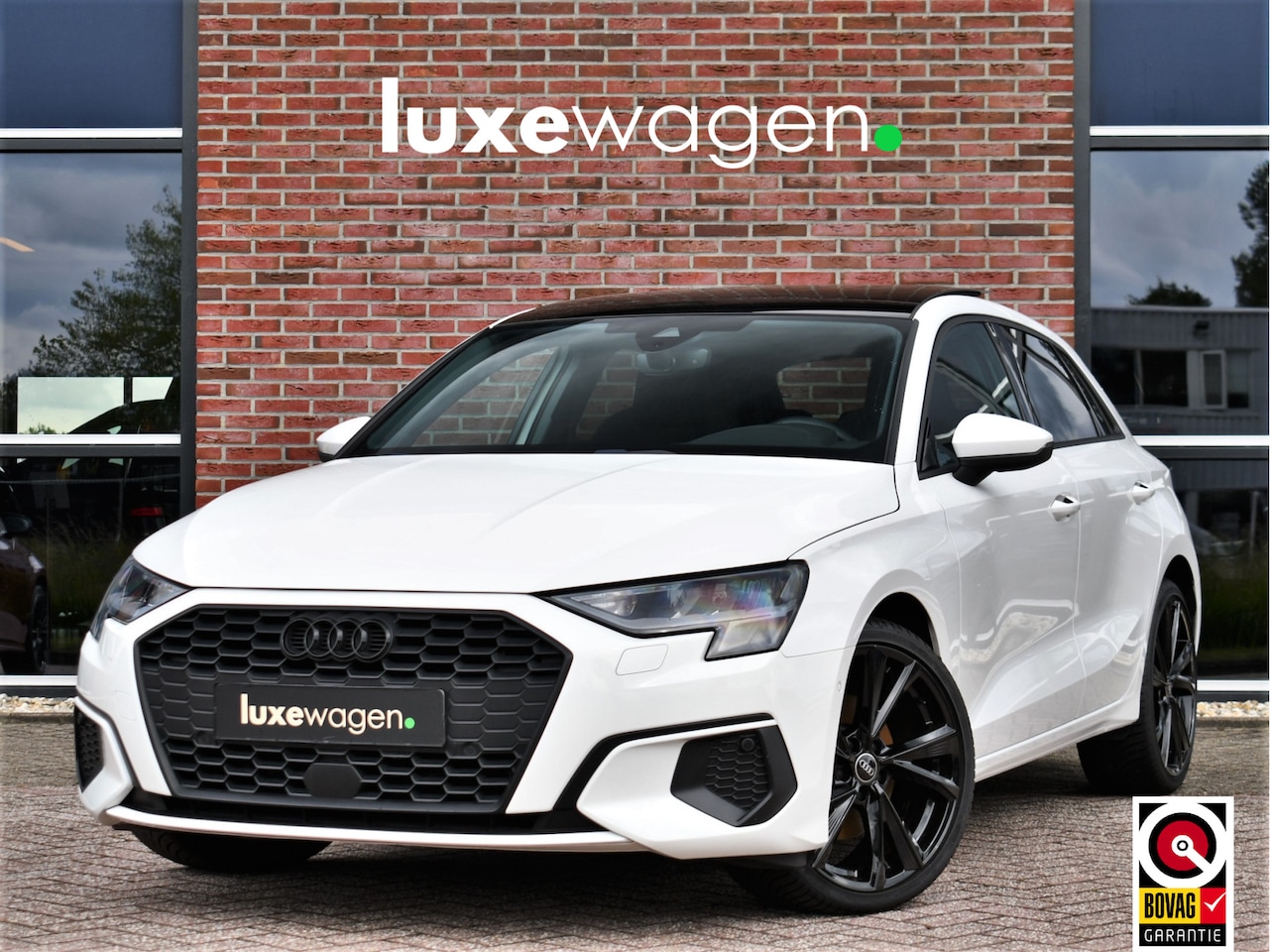 Audi A3 Sportback - 35 TFSI 150pk Pano El-Klep Keyless Optic-black Carplay - AutoWereld.nl