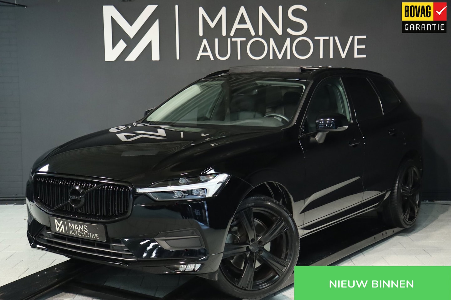 Volvo XC60 - 2.0 B5 / PANO / ACC / CAMERA / KEYLESS / STUUR+STOELVERW - AutoWereld.nl