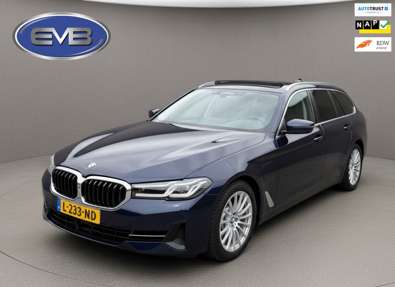 BMW 5-serie Touring - 530e Business Edition Plus 530e Business Edition Plus, panoramadak, electr trekhaak, laser led , camera, 1 e eigenaar - AutoWereld.nl