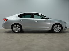 Skoda Octavia - 1.5 TSI MHEV First Edition | Camera | Navigatie | Stoelverw. | Android/Carplay 235