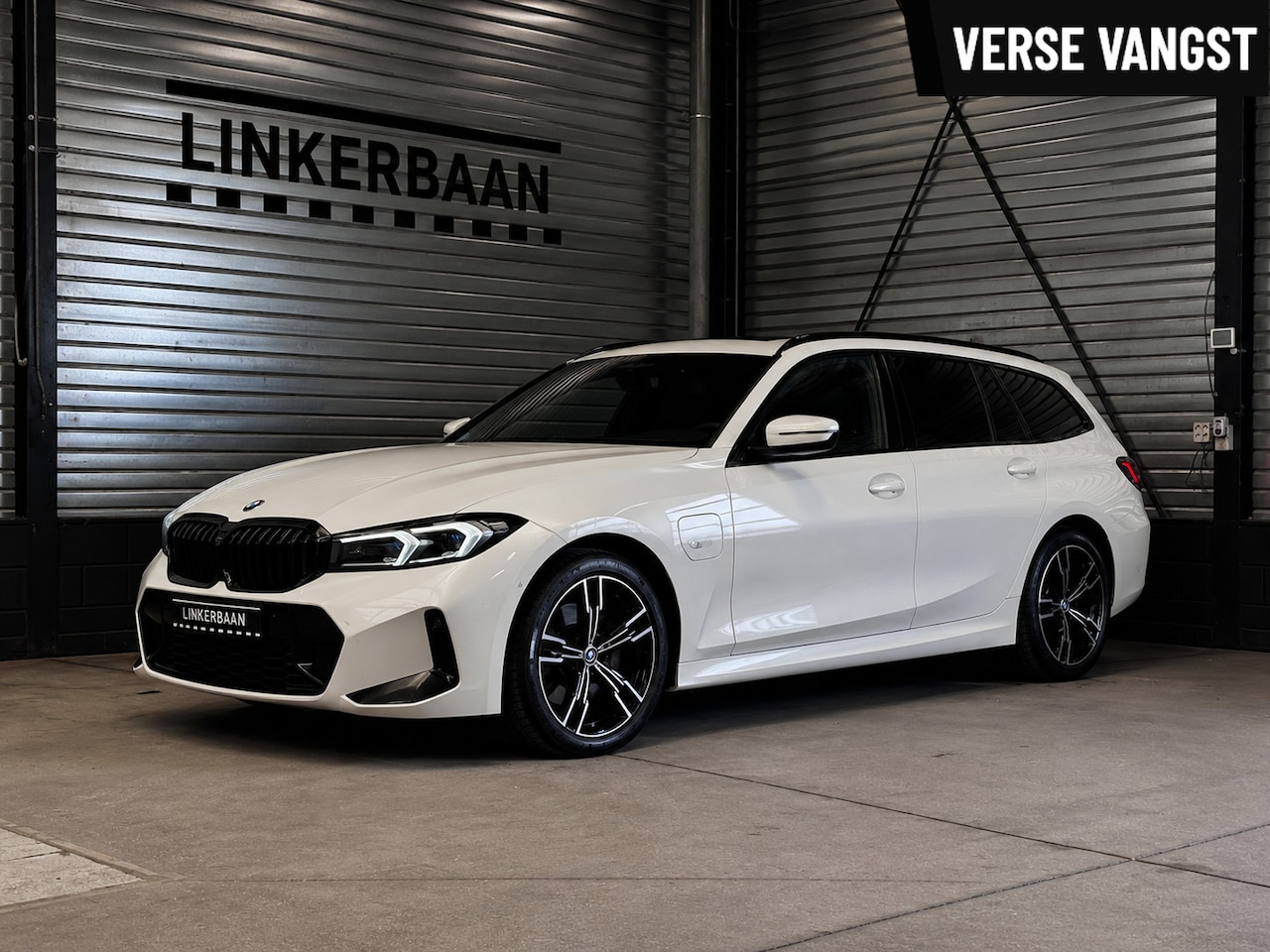 BMW 3-serie Touring - 330e xDrive Hybride | Facelift | M Sport | Panodak | Leder | LED | - AutoWereld.nl